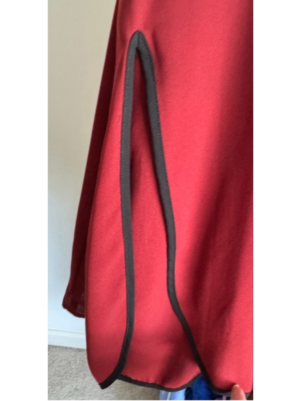 Women's New York & Company Red Blouse with Black Trim, Size L - Picture 6 of 6